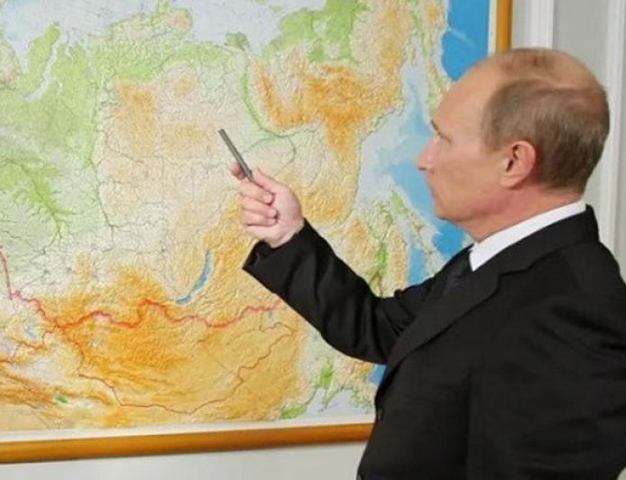 普京“以战养战”，公路直接修到乌东，未来或接入中欧走廊