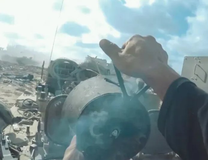 卡桑旅战士如何策划汗尤尼斯伏击以杀死占领军士兵？