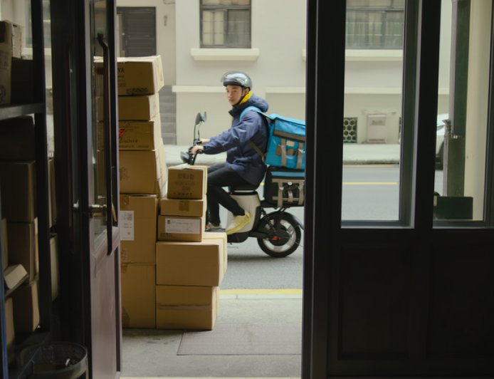 ​超级星期六的流量幻觉与赛博懒人经济