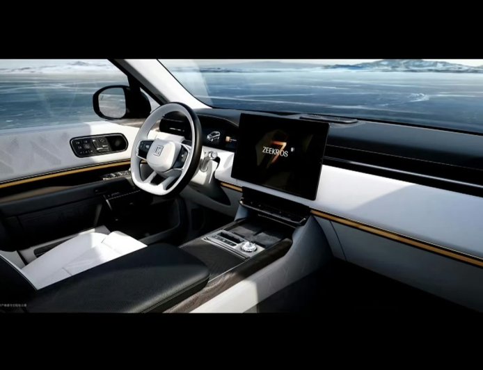 极氪 9X 豪华 SUV 内饰揭晓：扶手用上实木，还有二排大沙发、天地尾门