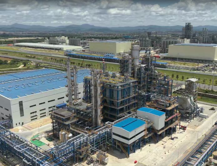 塑料变化工原料，全球首套 20 万吨 / 年混合废塑料资源化综合利用项目试产成功