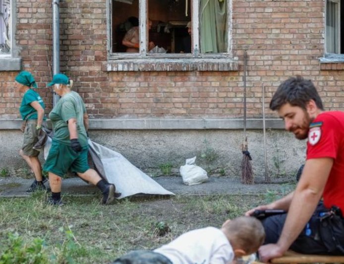 俄罗斯重击乌克兰，谨慎盟友转向帮助基辅