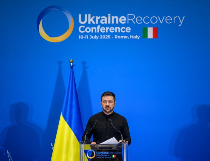 乌克兰称美国在恢复武器交付后将派遣特使