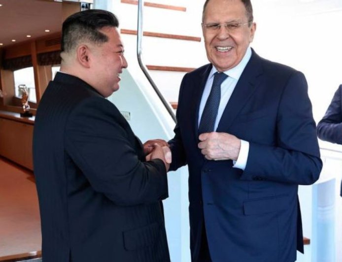 俄外长拉夫罗夫在朝鲜会见金正恩，乌克兰战争为核心议题