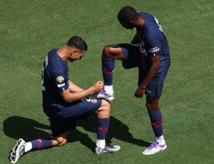 巴黎圣日耳曼对阵切尔西：2025年世俱杯决赛的开球时间、首发阵容与转播平台