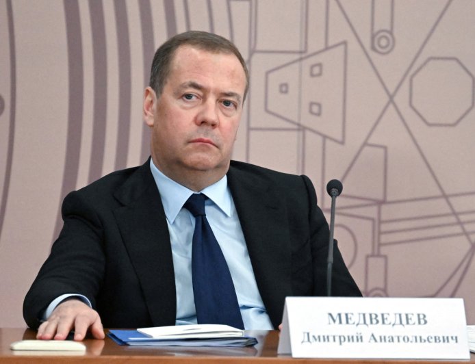 梅德韦杰夫呼吁对西方实施先发制人的打击