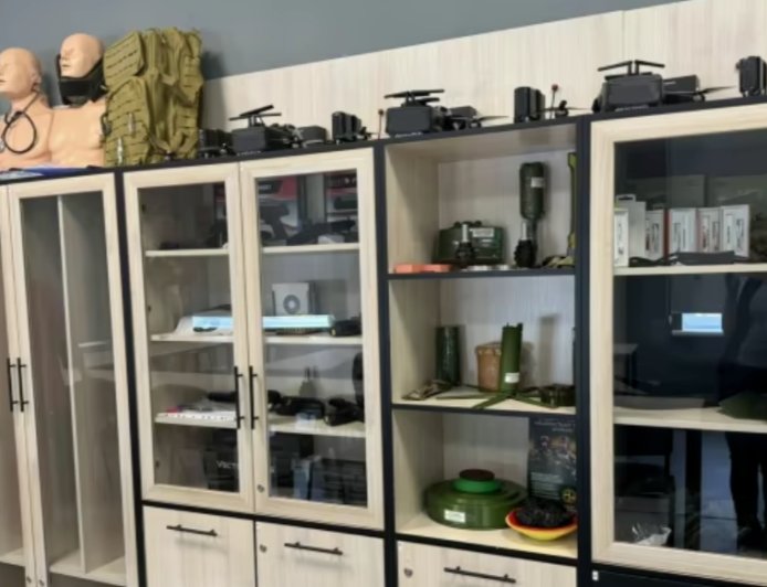 乌教育部：新版乌克兰国防课程将成为高中生必修课