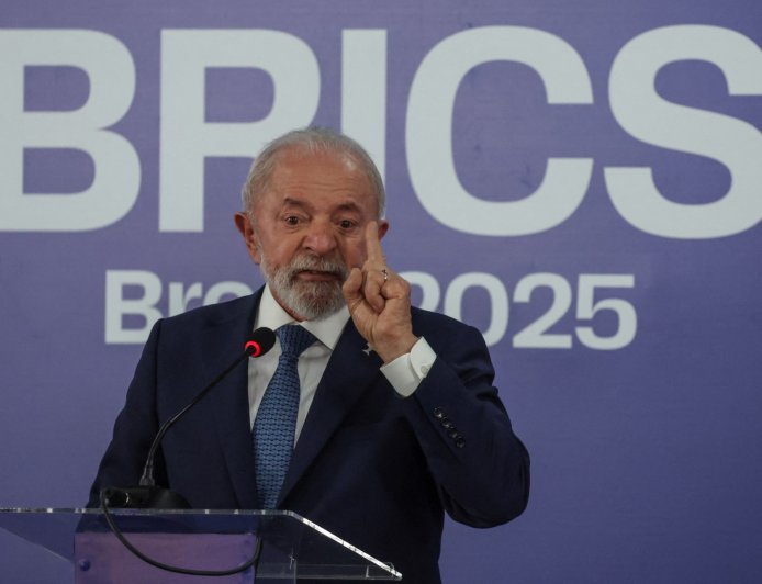 巴西总统卢拉抨击特朗普，称美国关税威胁“毫无逻辑”