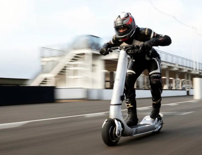 极速超 160 公里 / 时，全球最快电动滑板车 The Turbo 问世售 2.95 万美元