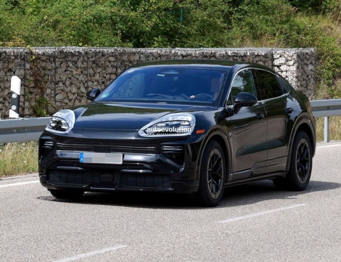 9 月正式亮相，保时捷新款电动卡宴 Coupe 路测图曝光