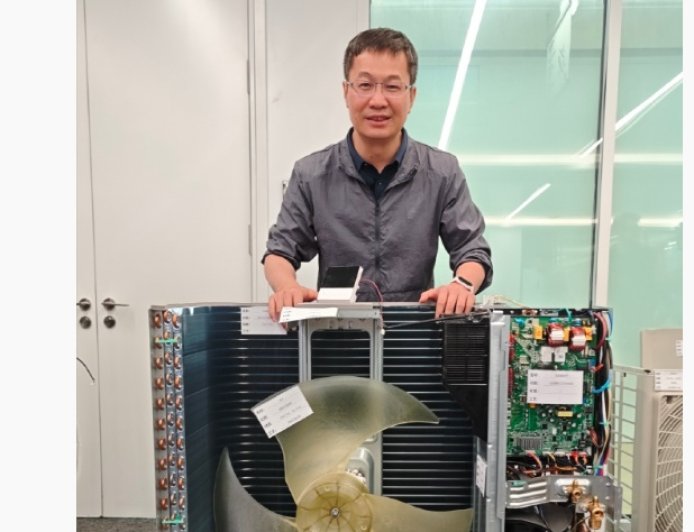 卢伟冰晒小米空调拆机:2026 年新品竞争力很强
