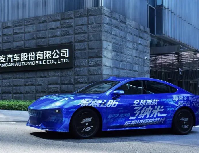 深蓝汽车未来 5 年将推 30 款车型,明年发布 120km/h 碰撞不起火电池