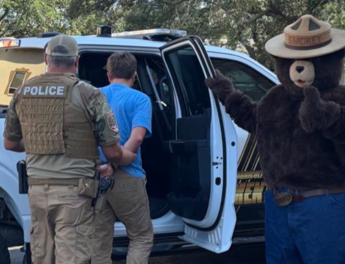 Smokey the Bear arrests man for allegedly stealing his signs in Florida to sell on Facebook: 'Dumb criminals'