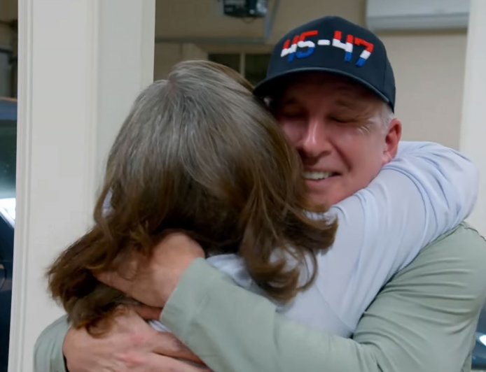 Chrisleys Docuseries Trailer Shows Moment Todd, Julie Reunite After Prison