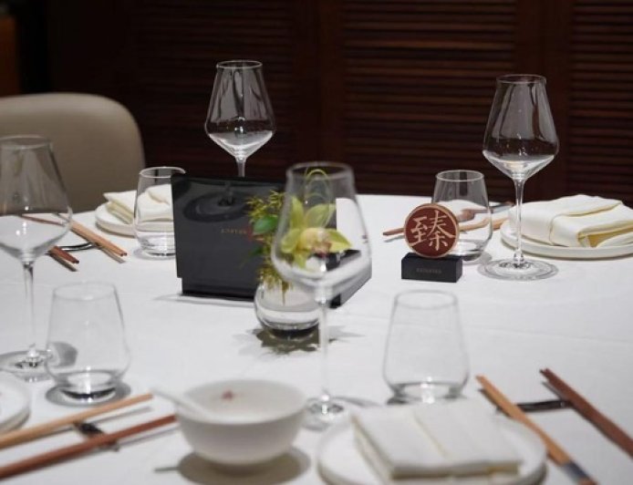 海底捞逆势推人均500的高端餐厅