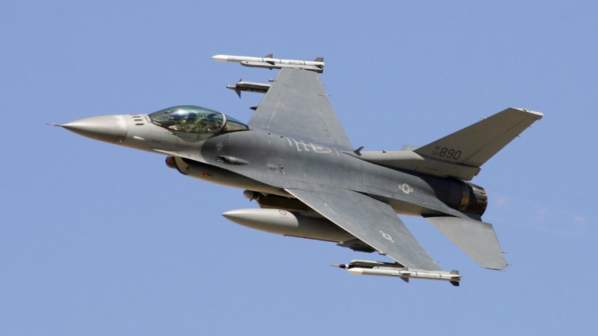 特朗普俱乐部再遭飞机“擅闯”，F-16升空紧急拦截