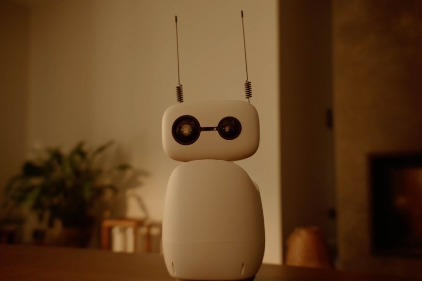 Hugging Face 桌面机器人 Reachy Mini 开订:长相呆萌,支持超 170 万个 AI 模型