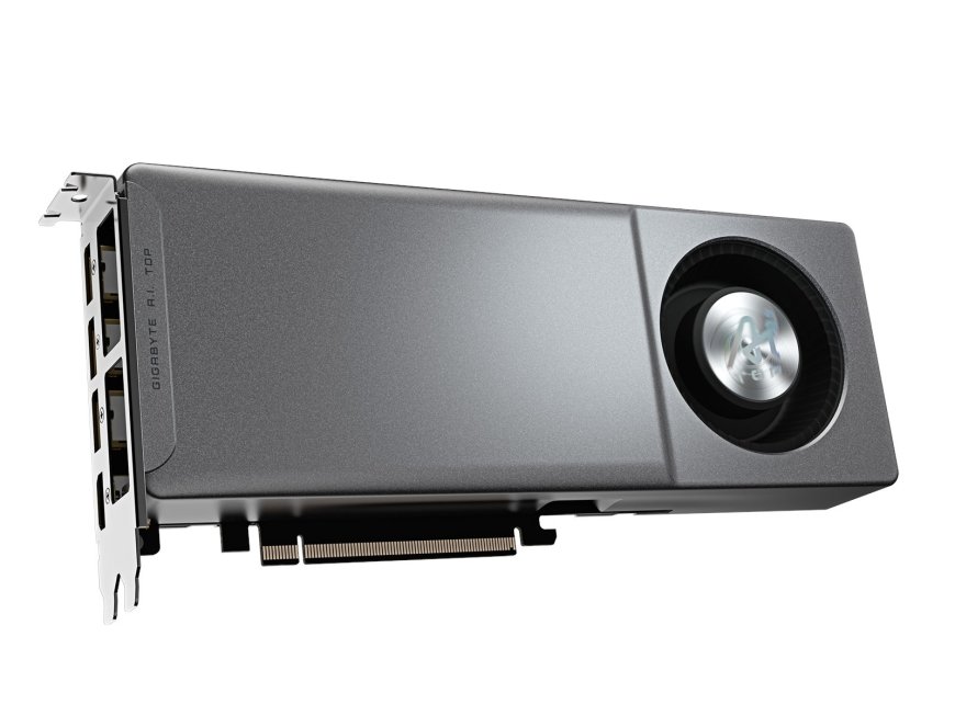 “双 AI”显卡:技嘉推出 Radeon AI PRO R9700 AI TOP 32G