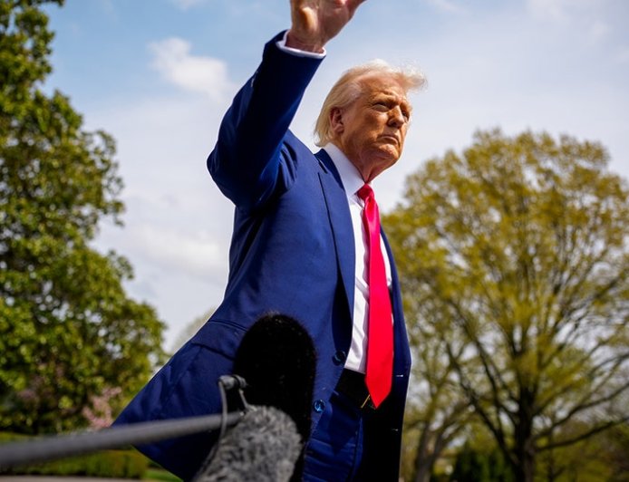 Trump Clashes With Reporter Over Tariffs, Citing Pandemic and ‘Fighting Lunatics’