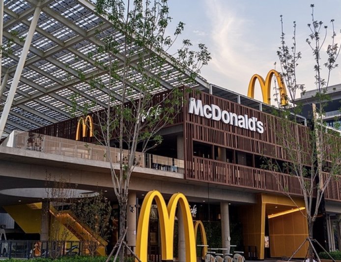 麦当劳的“金拱门模式”能给星巴克们抄作业吗？