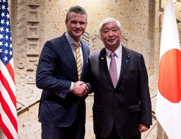 日自请求美军核威慑中国？日防卫相：没有这事