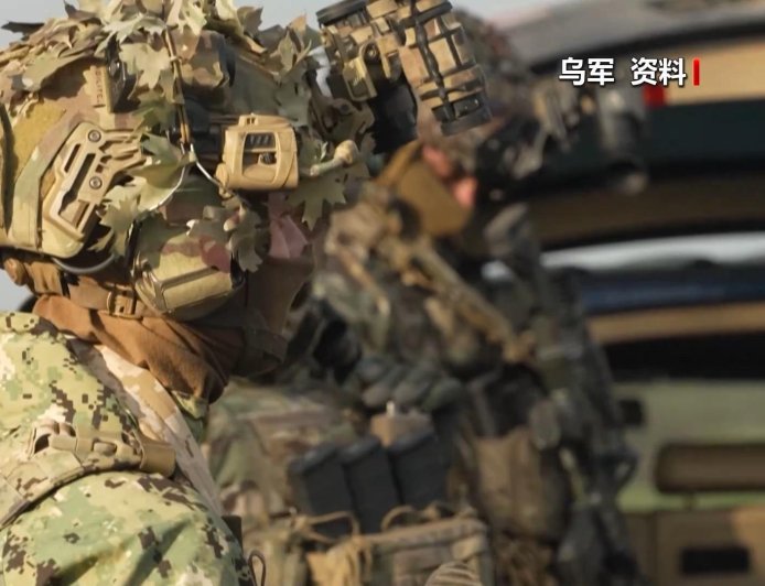 乌总统签署法案：强制医学生军事培训 60岁以上可服役