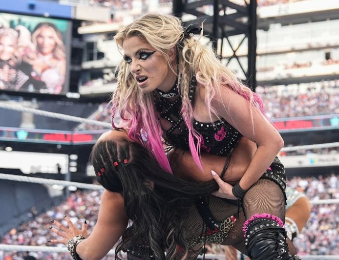 Alexa Bliss, Charlotte Flair put differences aside to win WWE Women's Tag Team Championship at SummerSlam