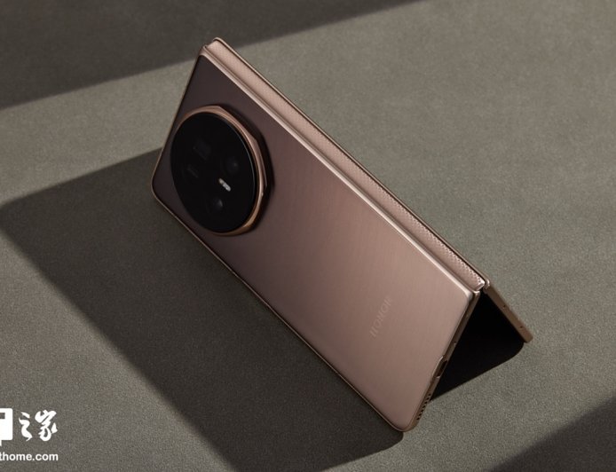 普通拍照模式 15X 以上可触发 AI 超级长焦，荣耀 Magic V5 折叠屏手机获 MagicOS 9.0.1.133 升级