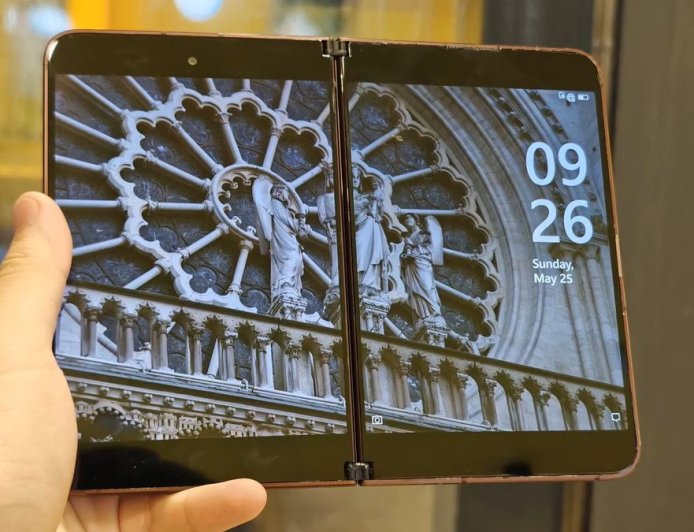 运行 Win10“仙女座”Andromeda OS 的微软 Surface Duo 工程机更多照片曝光，金属中框 / 后置单摄