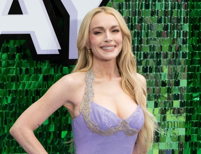 This $70 Shoulder Bag Looks Nearly Identical to Lindsay Lohan’s $6,500 Bottega One