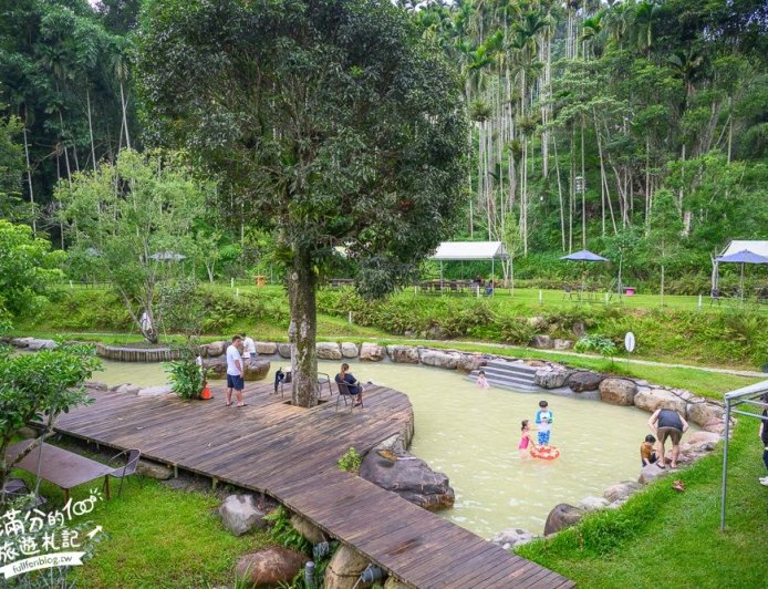 天然山泉戲水池＋森林裡喝咖啡！南投消暑勝地還有規劃熱水淋浴間