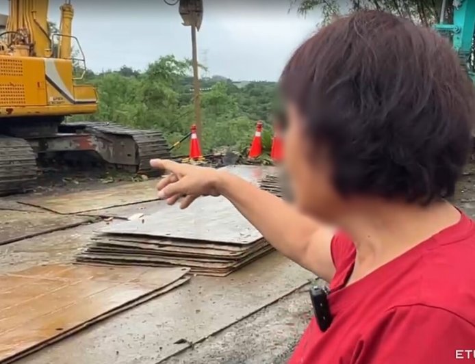 台南柳營民宅地基流失再度崩塌　災民哽咽拭淚：不知何去何從