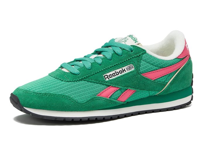 PSA: You Can Score Sofia Richie’s Cool Girl Sneakers on Amazon for Just $68