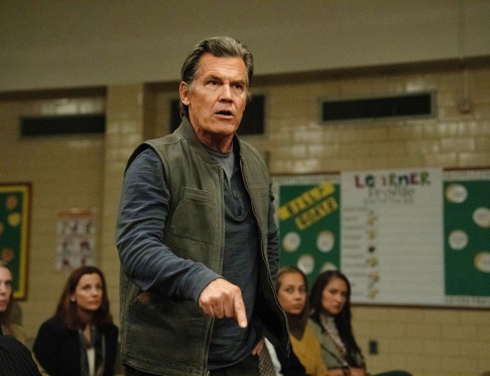 ‘Weapons’ Review: The Kids Are Far From All Right in a Hypnotic Horror Mystery That Pits Parents Against Teachers