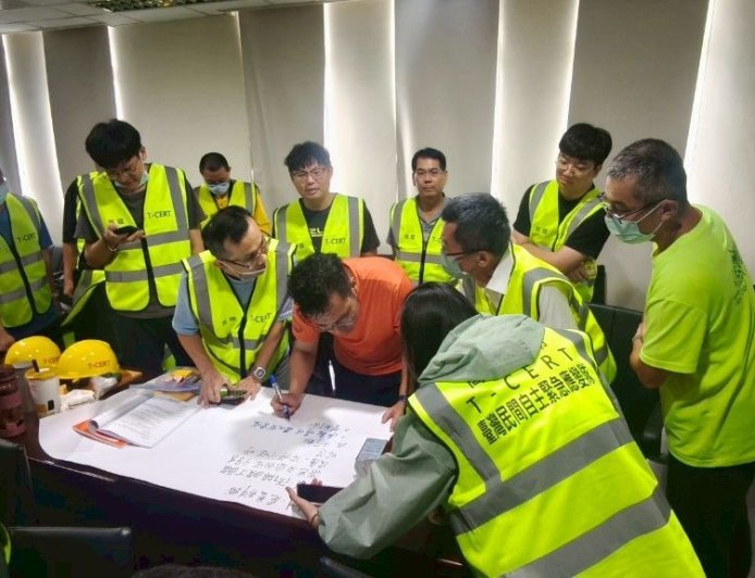 在地人救在地人！高雄防災「跨域聯防」　T-CERT 6支應變隊成軍