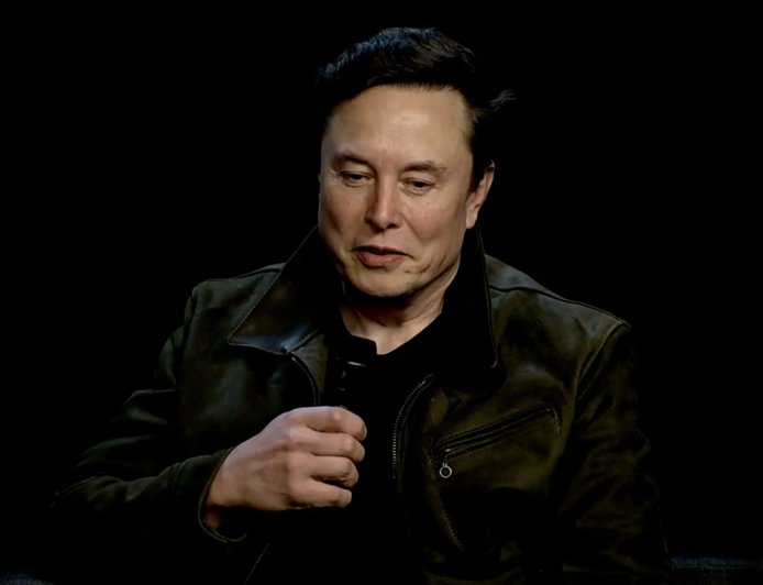 特斯拉因 Robotaxi 被股东起诉欺诈，马斯克怒斥原告律师是地球上的败类
