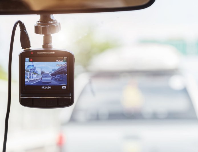 駕駛未禮讓撞傷行人反控「他閉著眼跑來」　法官見1情況打臉