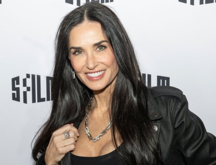 Demi Moore’s ‘Really Simple’ Makeup Includes This $30 Mascara That Gives a Falsies Effect