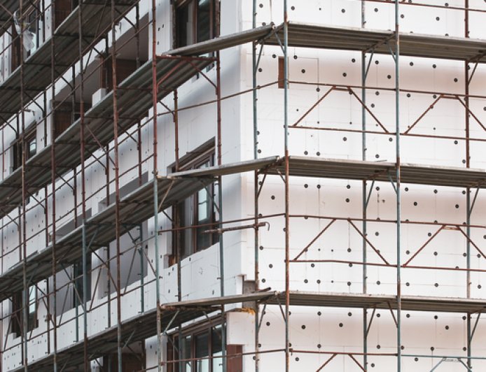 东方雨虹8.8亿海外收购背后：业绩陷增长困局，需清收债务“止血”