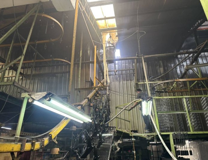 彰化五金噴漆工廠火災「大量濃煙悶燒」　8人吸入性嗆傷送醫