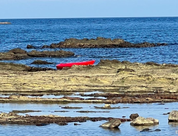 快訊／貢寮澳仔漁港外獨木舟遭浪打翻1失蹤！海陸空搜索中