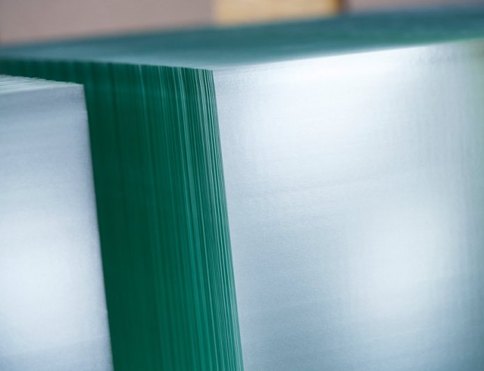 苹果首次：未来全球 iPhone 和 Apple Watch 外层玻璃均为美国造