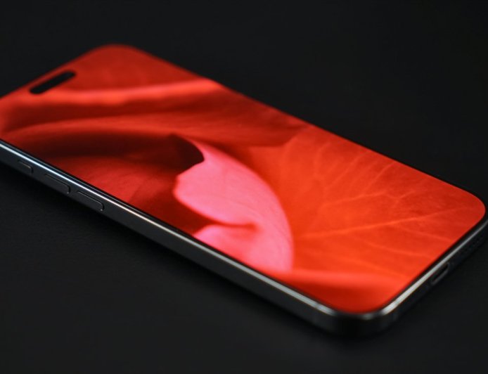 苹果 1000 亿美元追加投资让特朗普松口：iPhone 短期内不会美国组装