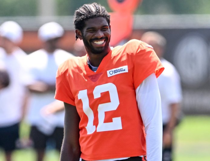 Shedeur Sanders sent defiant six-word Reggie Bush message as Browns QB dealt major blow by Kevin Stefanski