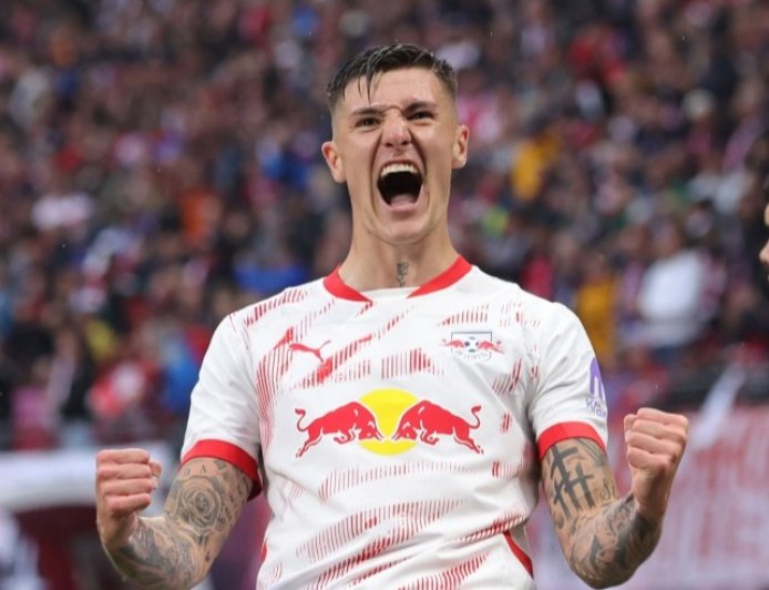 Benjamin Sesko to finally seal £74m Premier League transfer as RB Leipzig agree fee after Man United and Newcastle pursuit