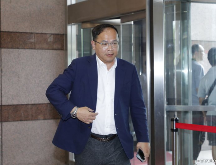 民進黨性平部譴責王義川反被修理　媒體人：簡直是黨部內戰
