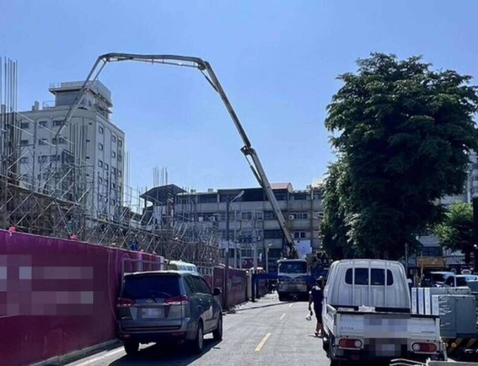 工地6大車「堵死」害阿伯無法就醫　家人氣炸改騎車！警全部開罰