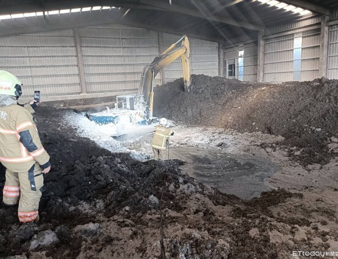 台南柳營廠房怪手機具起火　消防6車10人迅速撲滅