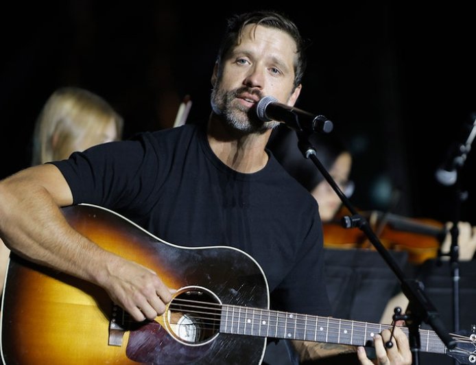 Country singer Walker Hayes was ready to 'self-destruct' after daughter's funeral service