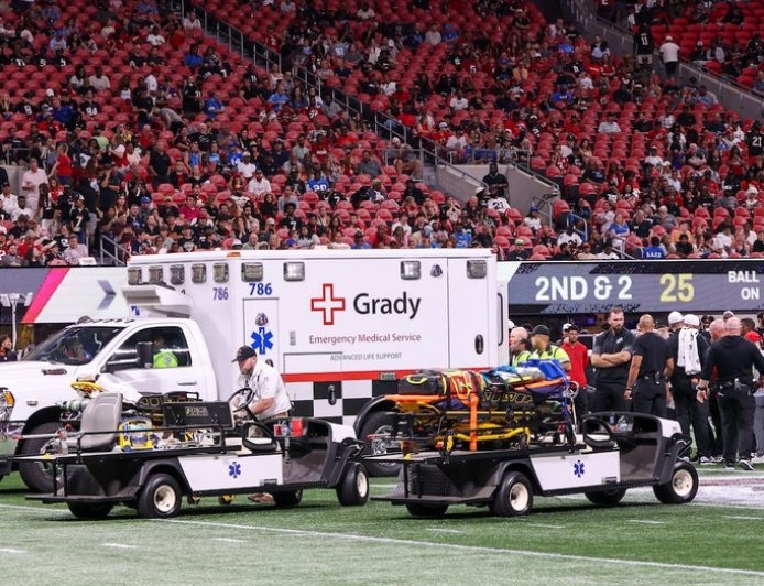 Lions' Morice Norris leaves preseason game in ambulance after blow to the head